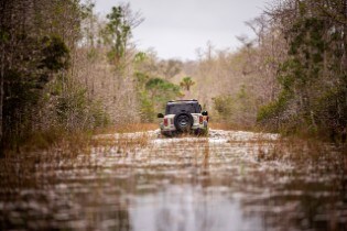 2022 Ford Bronco® Everglades™ Desert Sand 